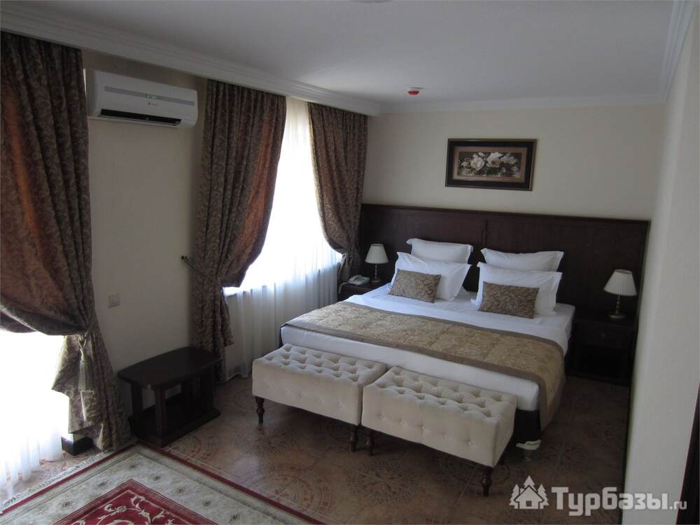 Бизнес-класс с видом на внутренний дворик