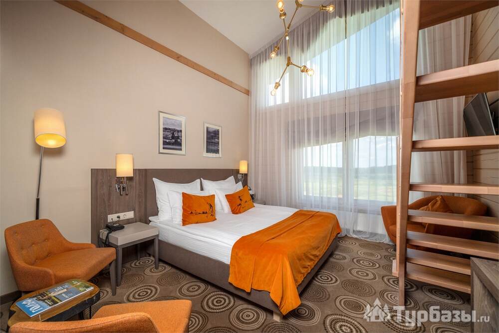 Family room Golf view