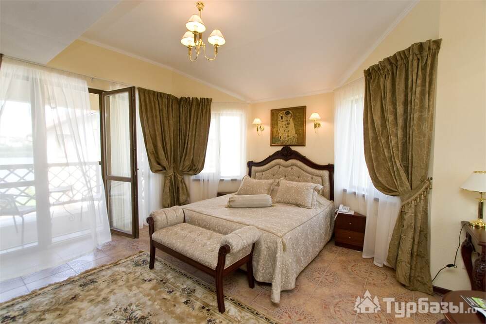 Апартаменты 203